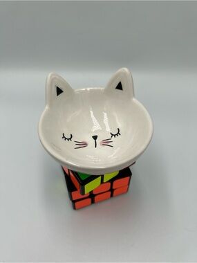 Ceramic White Cat Face Bowl for Cats - Decorative Dish